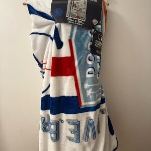 Cozy Throw Blanket - White and Blue